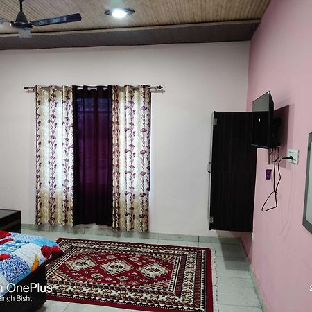 Hotel O Mohani Inn And Banquet Каусани Екстериор снимка