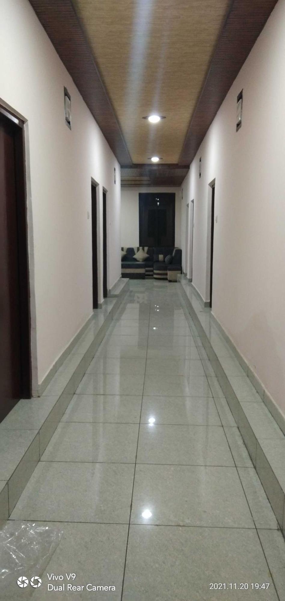 Hotel O Mohani Inn And Banquet Каусани Екстериор снимка