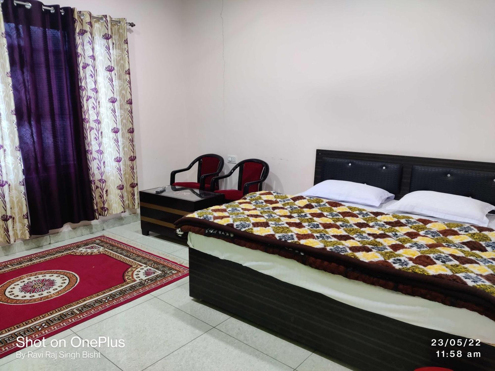 Hotel O Mohani Inn And Banquet Каусани Екстериор снимка