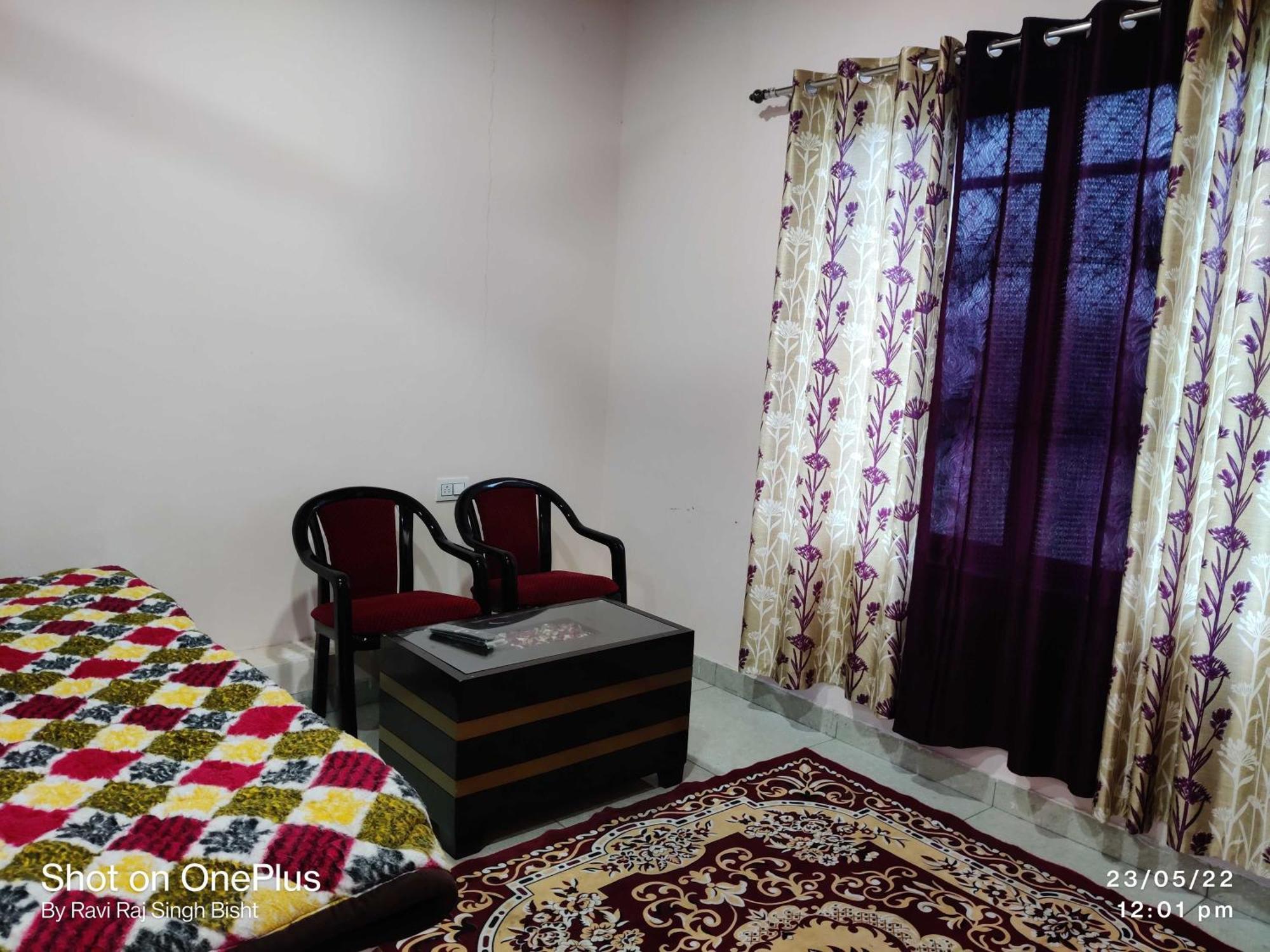 Hotel O Mohani Inn And Banquet Каусани Екстериор снимка